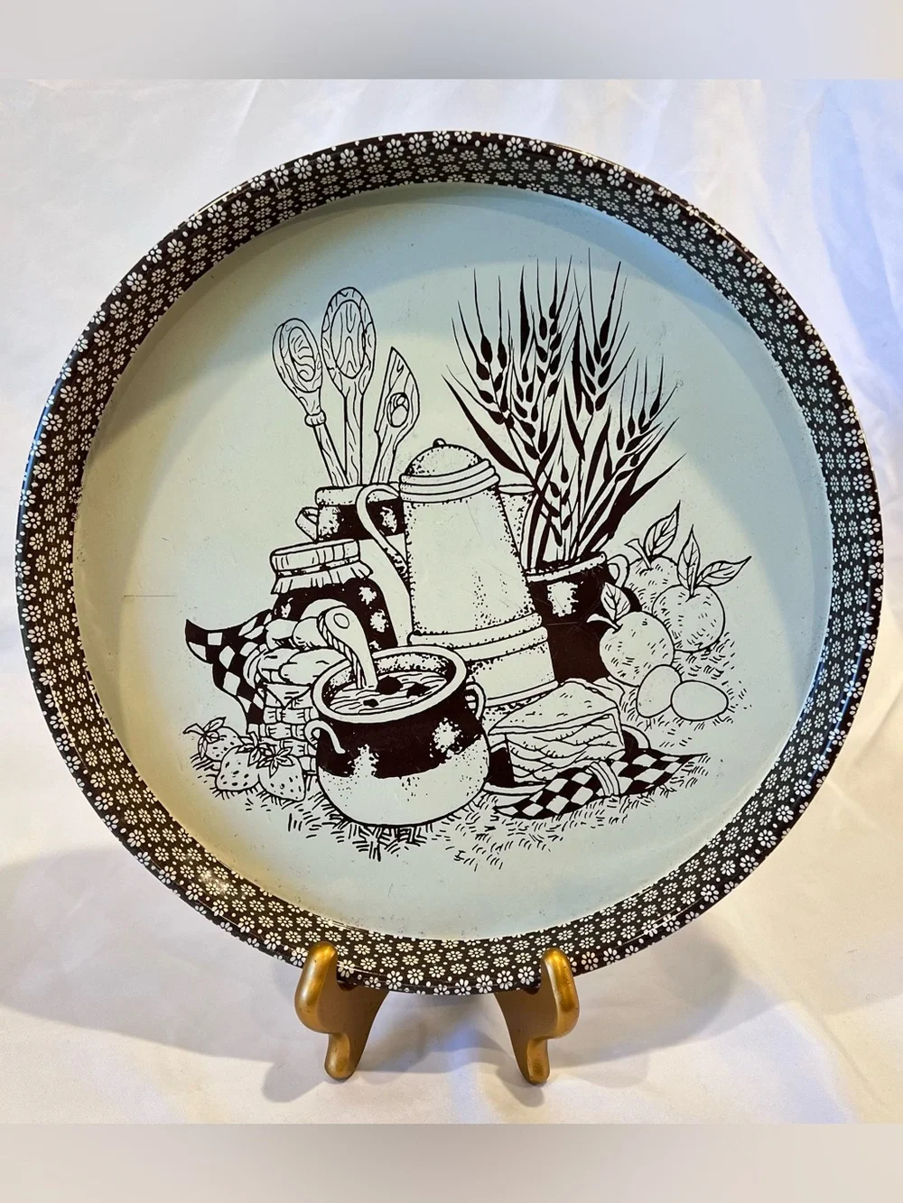 Vintage Hong Kong Metal Tin Tray Round Picnic Scene 12”
